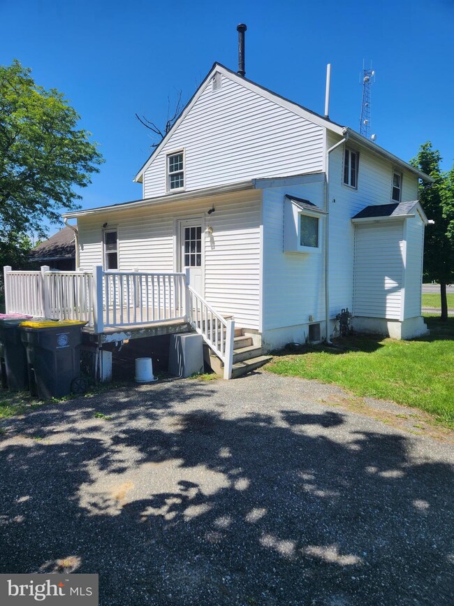 102 Fairview Ave, West Berlin, NJ 08091 - photo 2