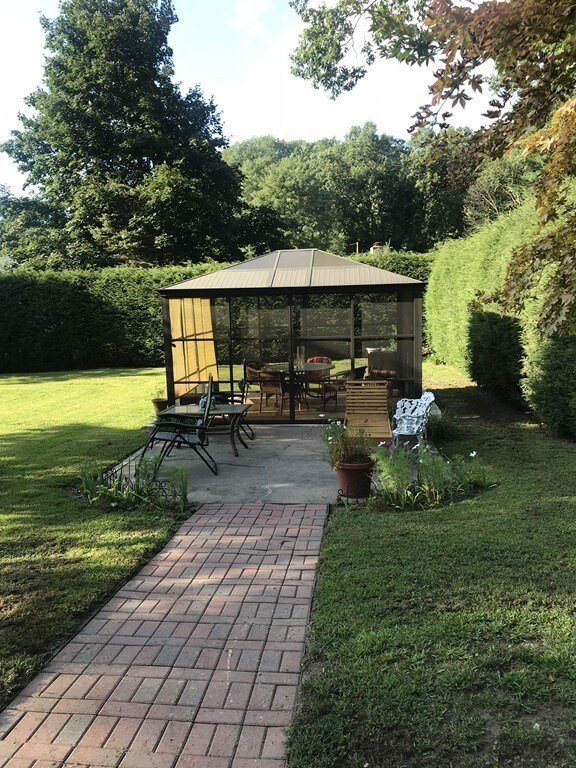 56 E Gooseberry Rd, West Springfield, MA 01089 - photo 5