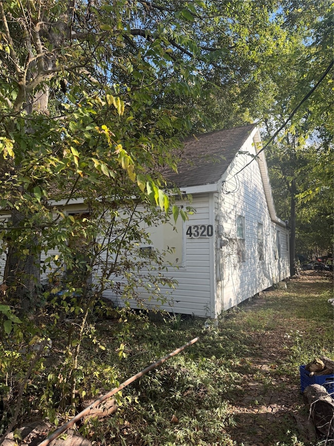 4320 Banner Dr, Houston, TX 77013 - photo 4