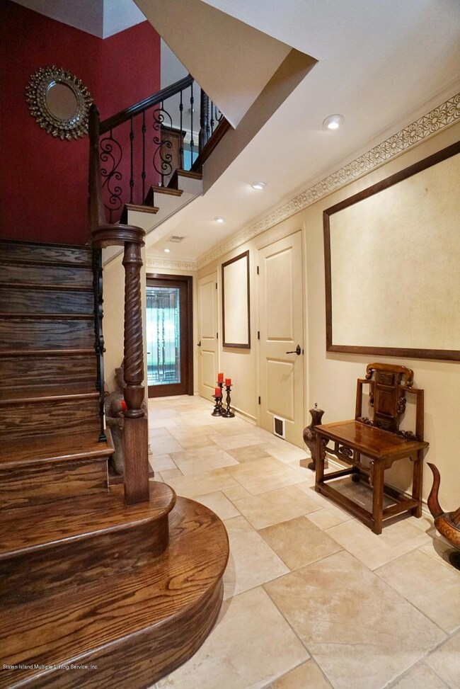 (4) Foyer Hallway