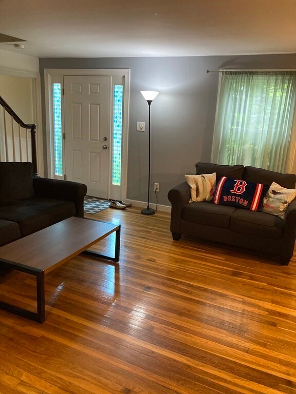 103 Whitmarsh Ave, Worcester, MA 01606 - photo 2