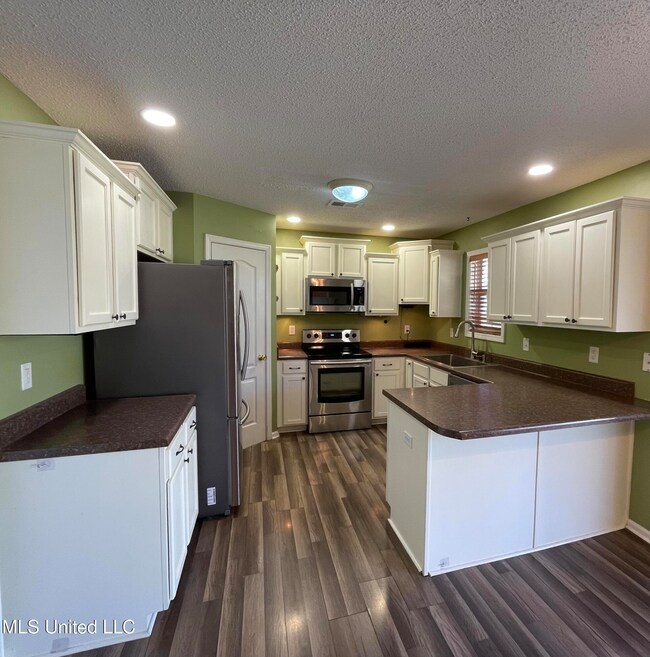 Kitchen/Breakfast Bar