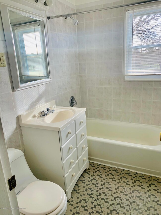 66 Stonehurst Blvd unit F, Freehold, NJ 07728 - photo 4