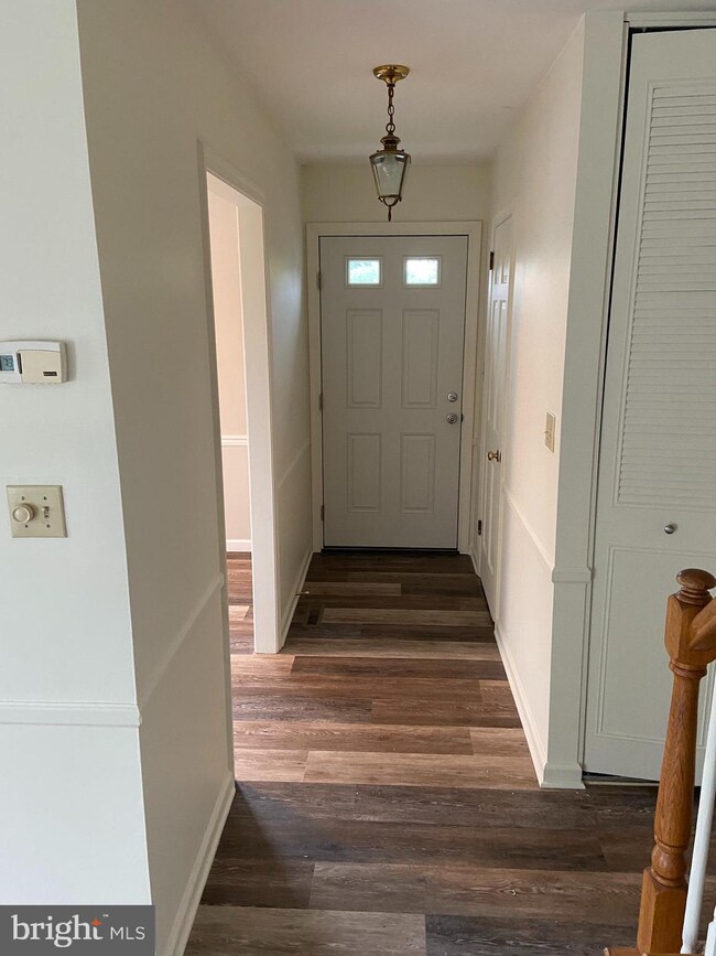 415 W Caracas Ave, Hershey, PA 17033 - photo 4