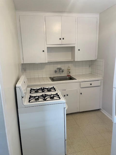 Gas stove