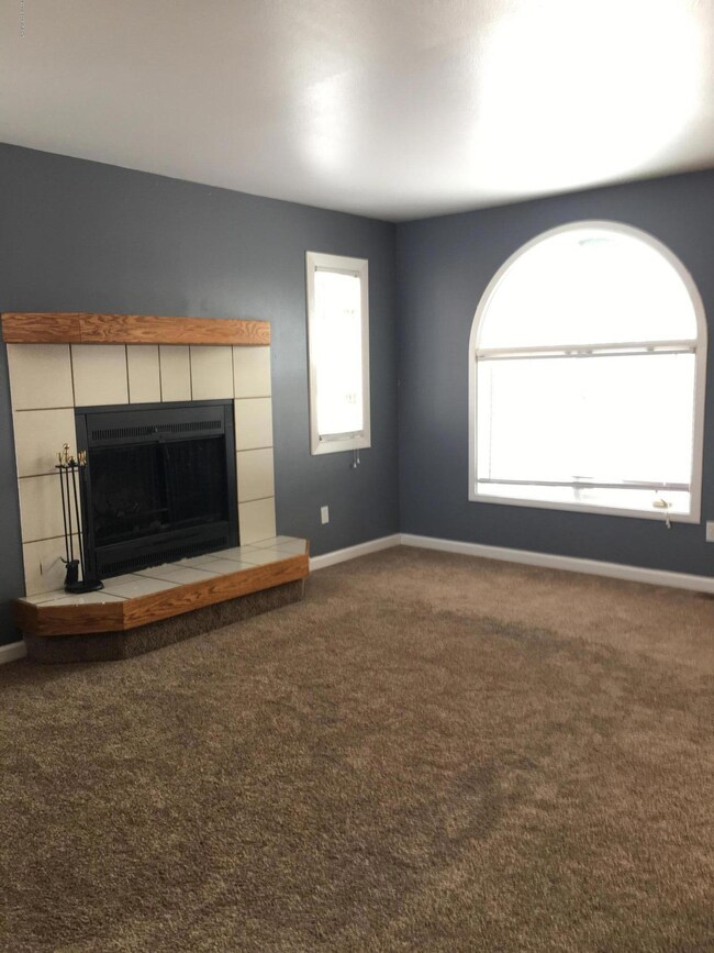 6142 Doil Cir, Anchorage, AK 99507 - photo 2