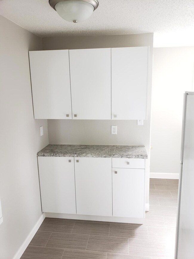 814 4th Ave NW, Jamestown, ND 58401 - photo 5