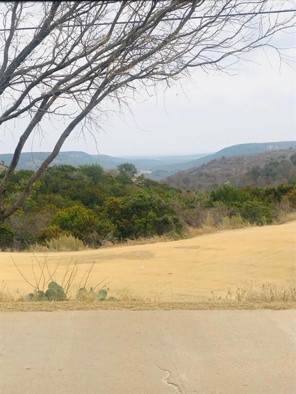 Beautiful valley view out your front door, no lots