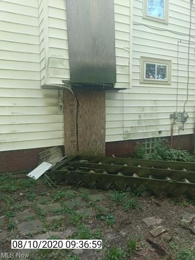 1231 Lawrence Rd NE, Canton, OH 44705 - photo 5