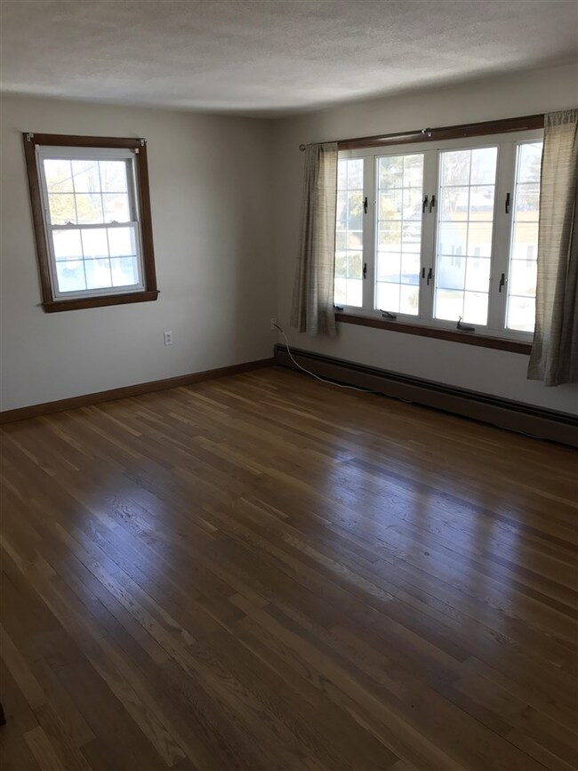 3 Cecile St, Nashua, NH 03060 - photo 4