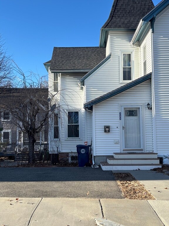 341 Linwood Ave unit 2, Newtonville, MA 02460 - photo 2