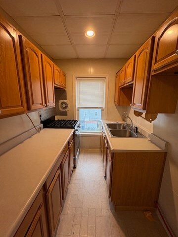 59 Oxford St unit 3, Fall River, MA 02721 - photo 3