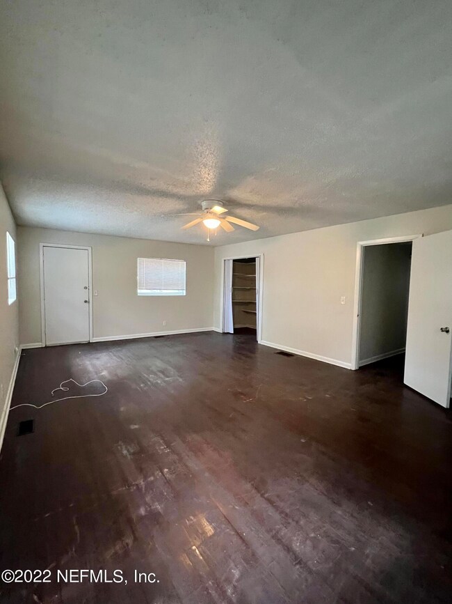 4303 Ish Brant Ct W, Jacksonville, FL 32210 - photo 5