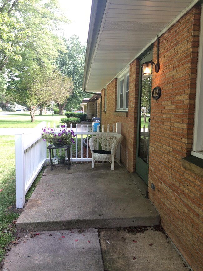 Ansley Dr 047