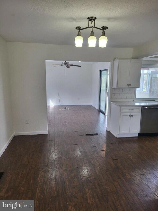 32 Twisting Ln, Willingboro, NJ 08046 - photo 3