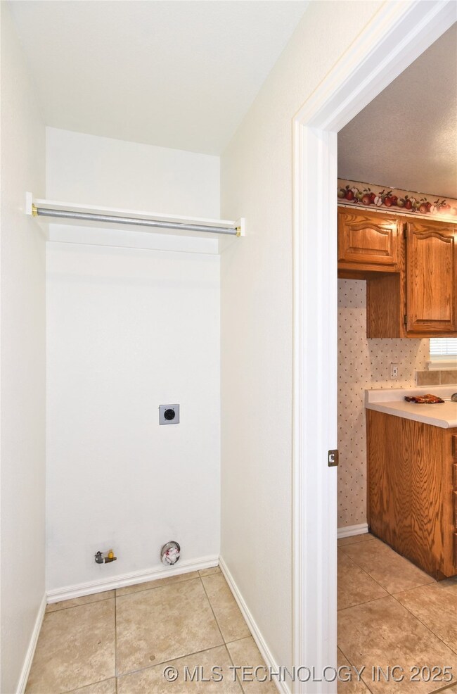 1519 N 1st St, Jenks, OK 74037 - photo 7