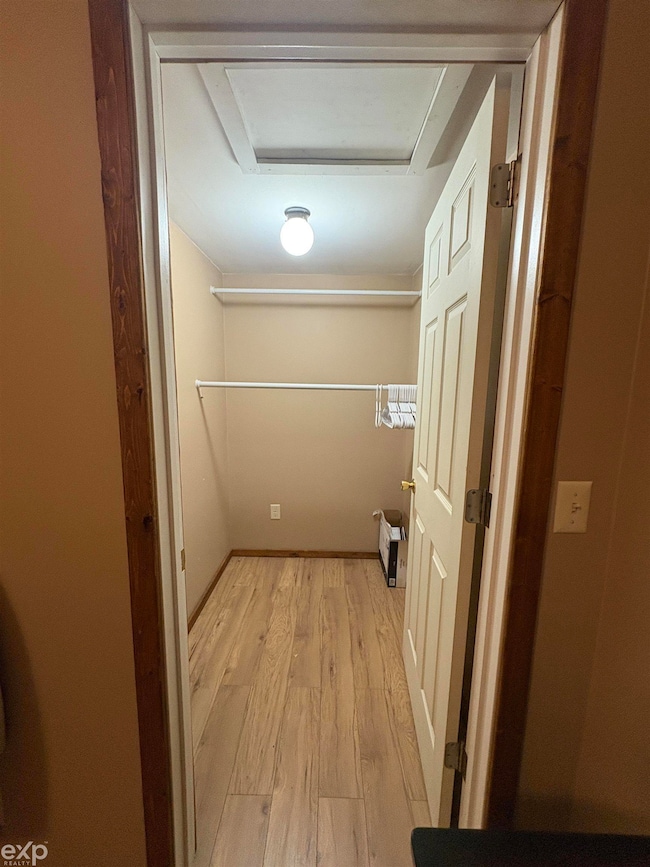 704 Bay Rd, Bay City, MI 48706 - photo 5