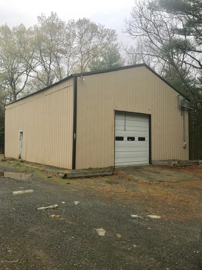 114 Boulder Rd, Milford, PA 18337 - photo 7