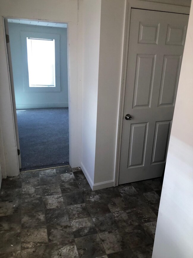 7 Morrill St, Nashua, NH 03064 - photo 6