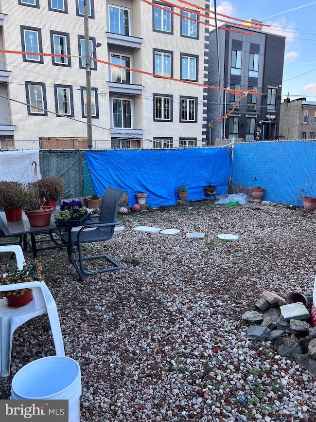 2407 N Mascher St, Philadelphia, PA 19133 - photo 4