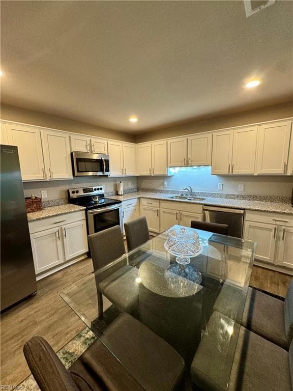 202 Beech St, Suffolk, VA 23434 - photo 2