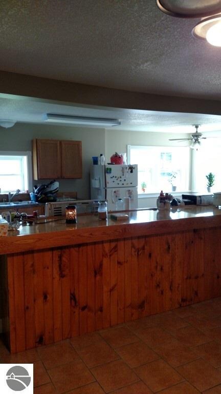 512 S Court St, Au Gres, MI 48703 - photo 6