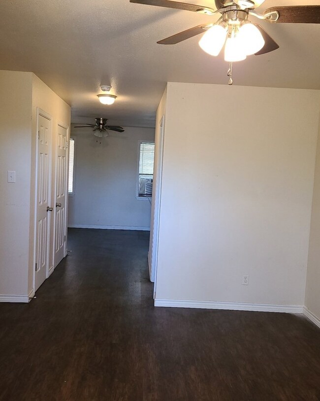 1213 E Main St, Nacogdoches, TX 75961 - photo 4