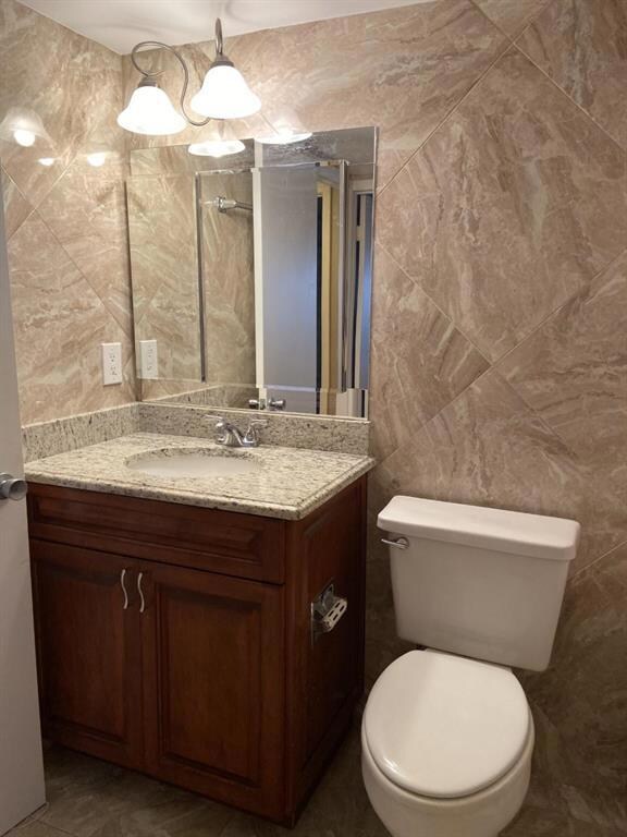 2nd bathroom