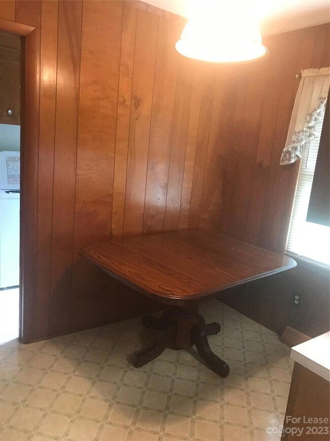 1506 Mount Vernon Ave, Statesville, NC 28677 - photo 5