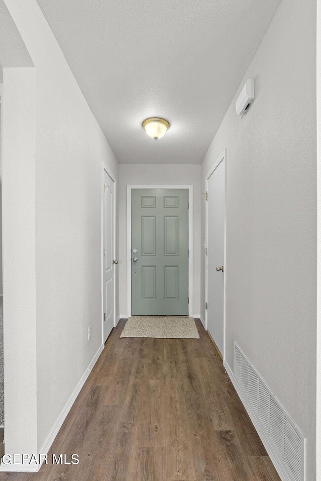 14256 Desierto Bonito St, Horizon City, TX 79928 - photo 5