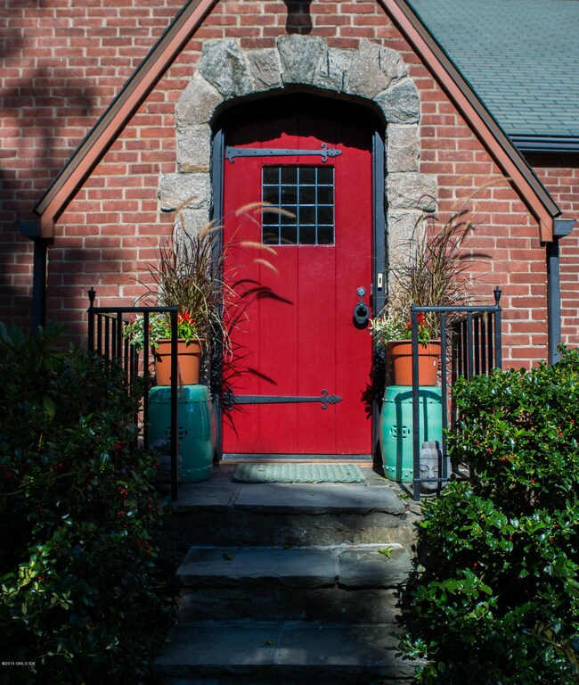 7 Brookside Park, Old Greenwich, CT 06870 - photo 2