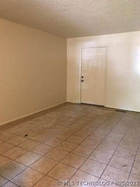 6037 S Madison Place, Tulsa, OK 74105 - photo 4