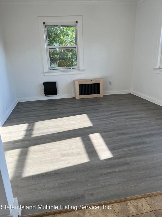 3020 Amboy Rd unit 2, Staten Island, NY 10306 - photo 4