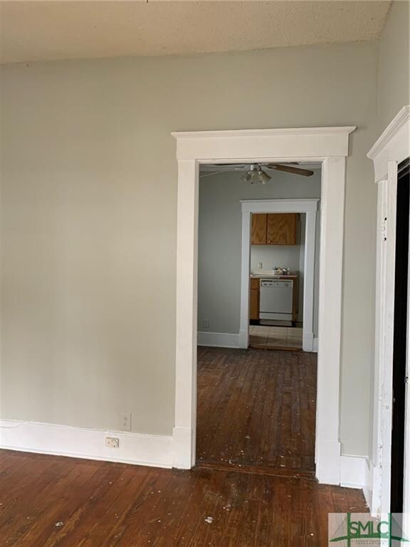 908 W 38th St, Savannah, GA 31415 - photo 5