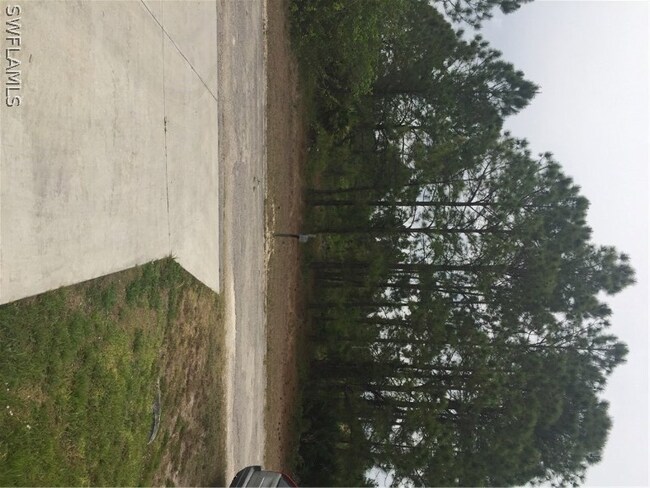 1116 Barfield St E, Lehigh Acres, FL 33974 - photo 5