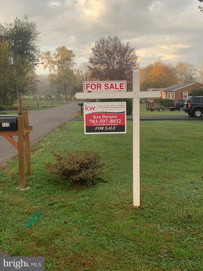 580 Evans Ave, Warrenton, VA 20186 - photo 7