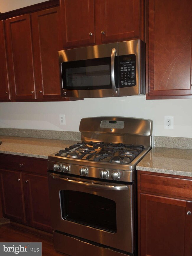 42724 Ogilvie Square, Ashburn, VA 20148 - photo 3