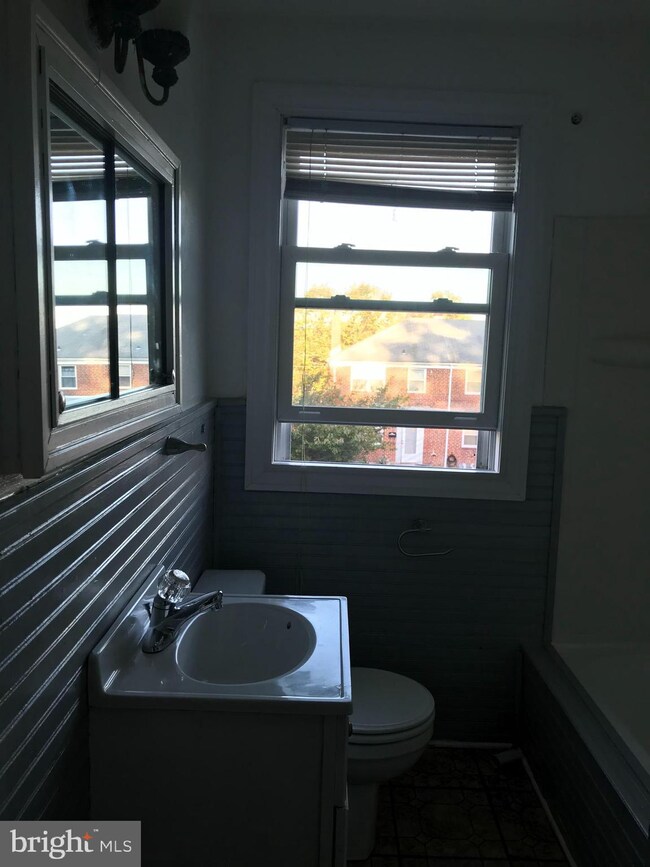 430 Westshire Dr, Catonsville, MD 21228 - photo 6