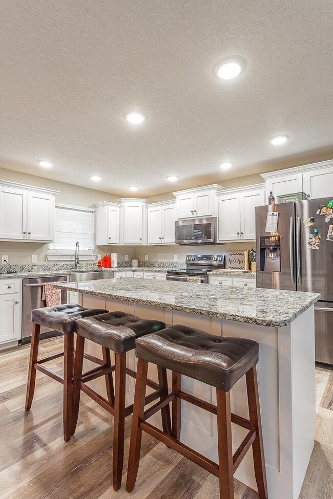 364 Village Creek Dr, Ce021dd3-C7a4-49f2-9fb0-d06df67b6323, GA 30705 - photo 6