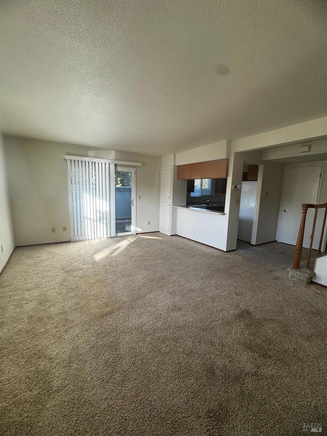 600 Alamo Dr unit 2, Vacaville, CA 95688 - photo 2