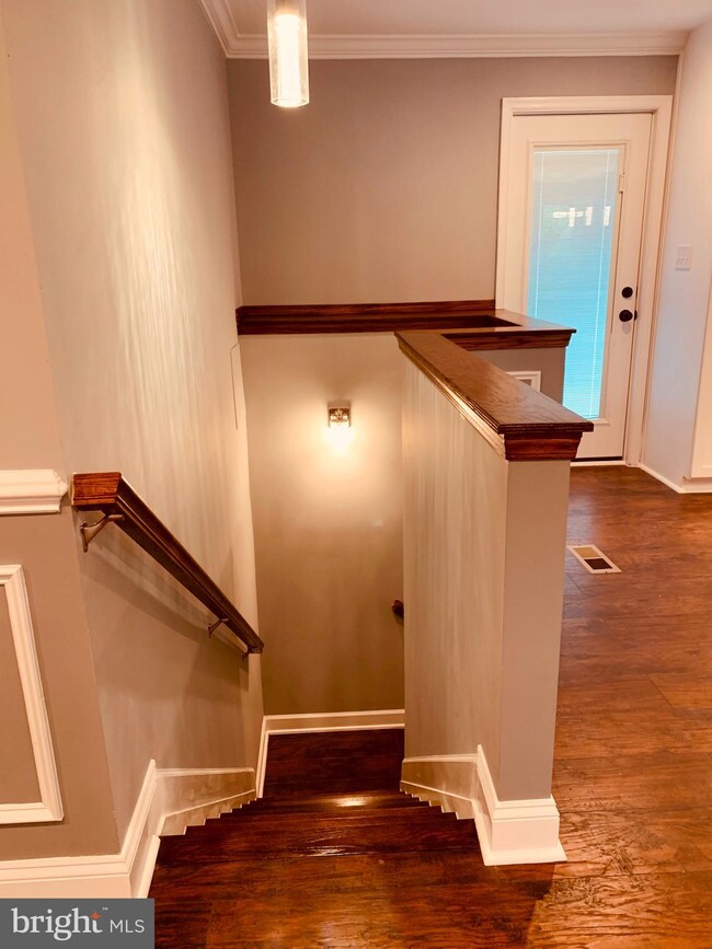 4414 Walnut Rd, Halethorpe, MD 21227 - photo 5