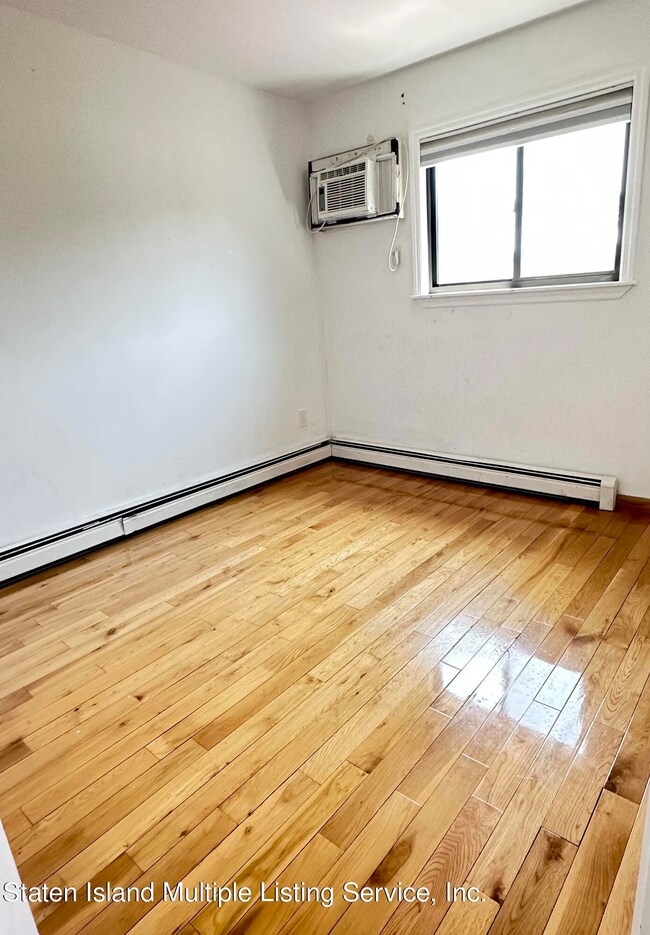 161 Lamped Loop unit A, Staten Island, NY 10314 - photo 5