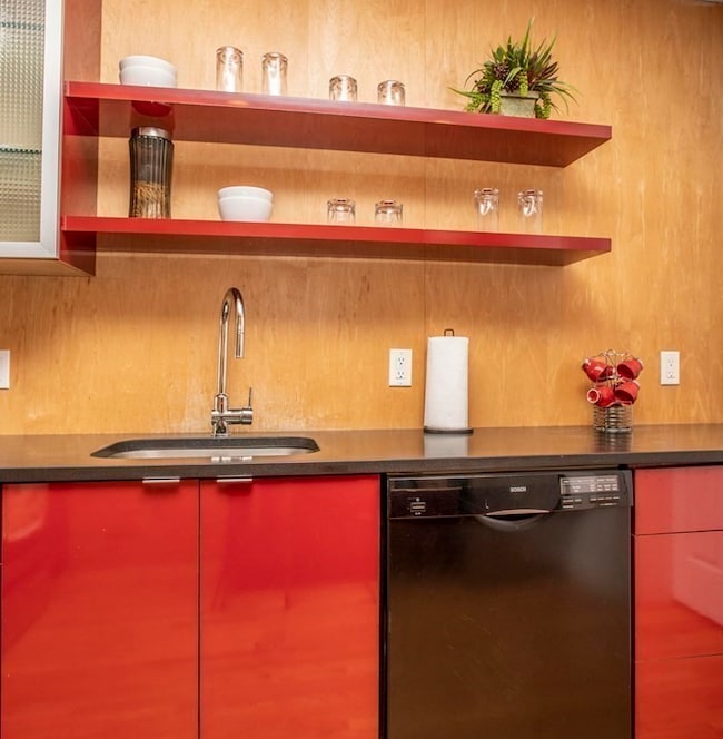 804 E 3rd St unit 3, Boston, MA 02127 - photo 2