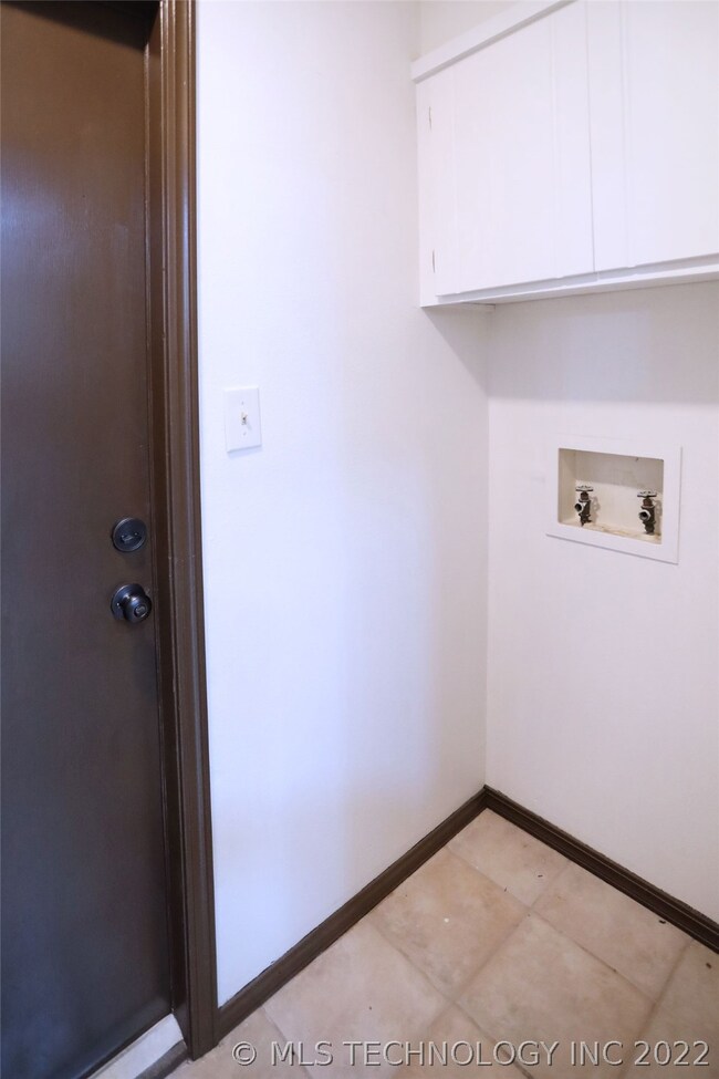 1714 Wildewood Dr, Ardmore, OK 73401 - photo 6