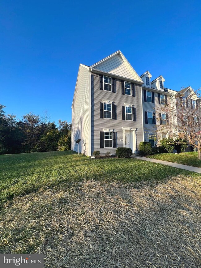 13 Envy Ct, Inwood, WV 25428 - photo 2