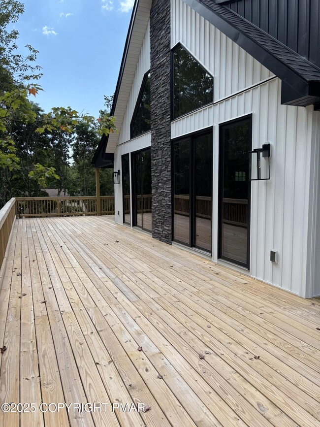 70 Caedman Dr, Albrightsville, PA 18210 - photo 2