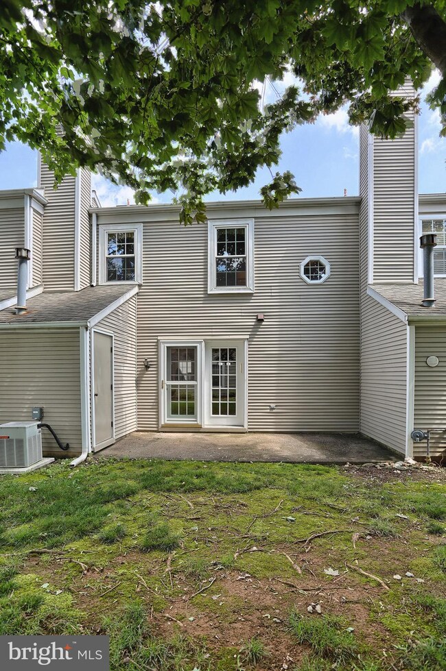 413 Barrington Ct, Palmyra, PA 17078 - photo 6