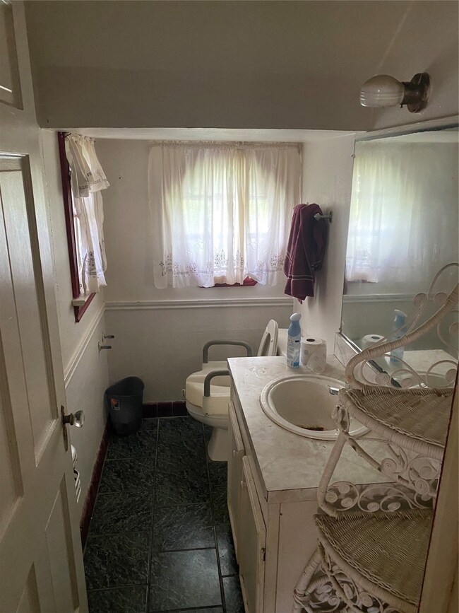 4122 Roseneath Dr, Houston, TX 77021 - photo 6