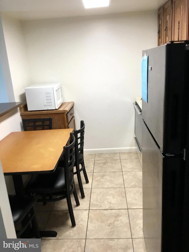 255 E Beaver Ave unit 908, State College, PA 16801 - photo 6