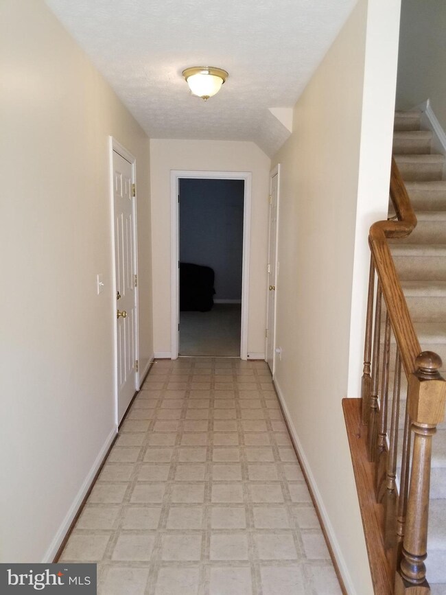 35488 Coyote Trail, Locust Grove, VA 22508 - photo 5